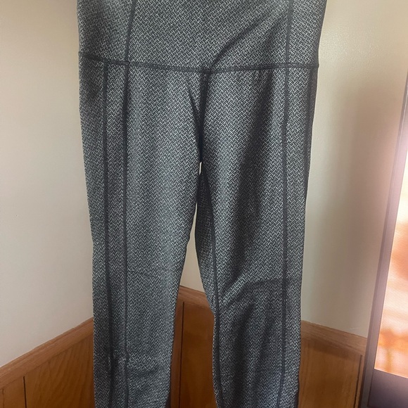 Athleta Pants - Athleta Black and White Patterned Leggings